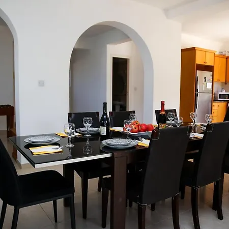 ヴィラ Lambriana *